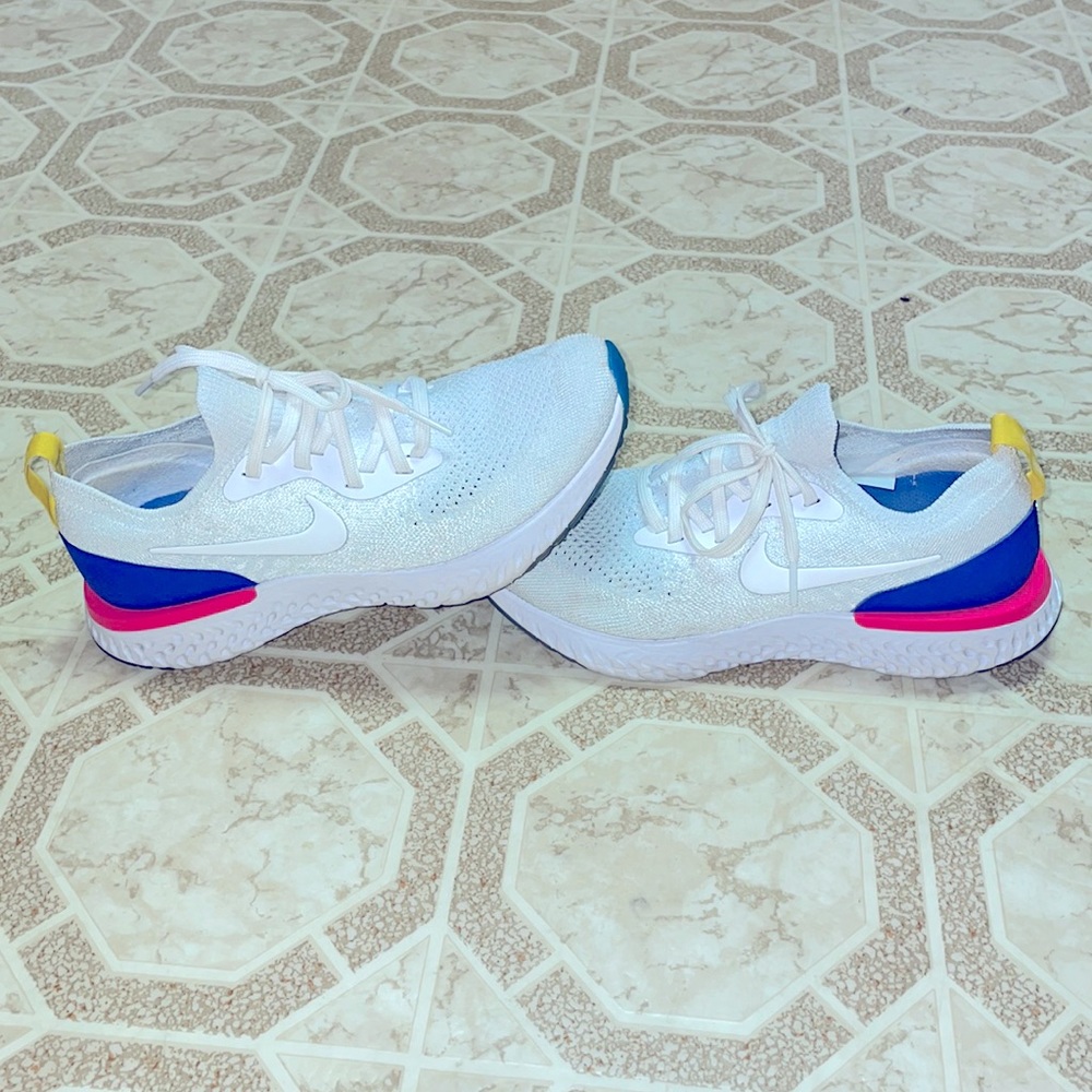 Nike epic react running shoes size 8